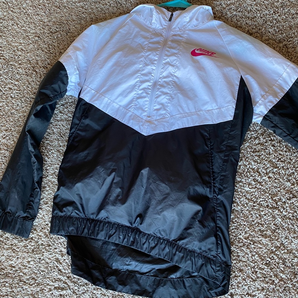 girls nike wind-breaker